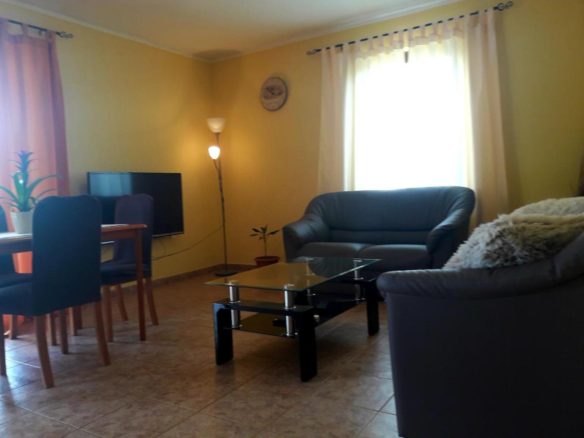 Apartments Angela Žbandaj Buitenkant foto